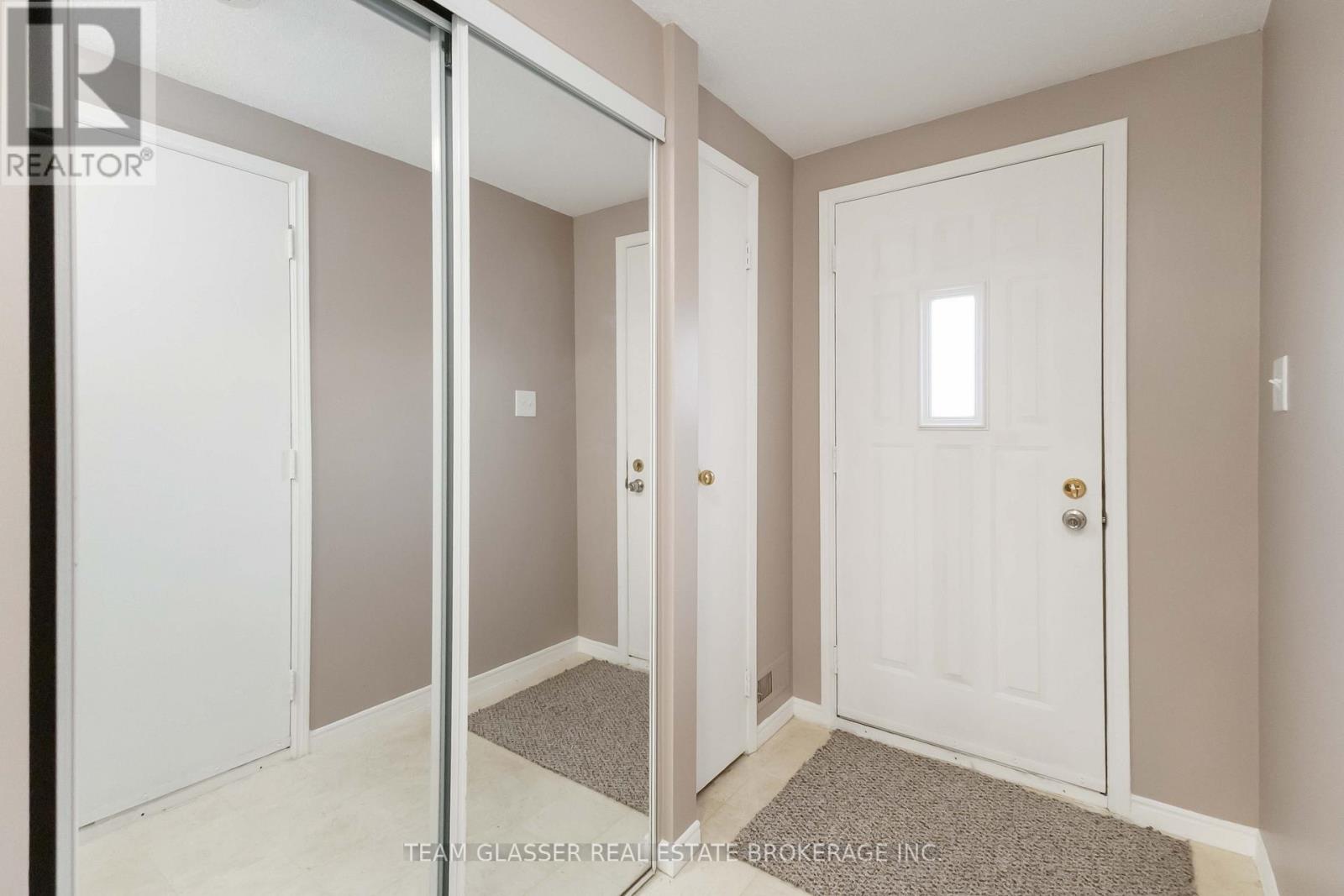 63 - 1990 Wavell Street, London East, Ontario  N5V 4N5 - Photo 3 - X12716440