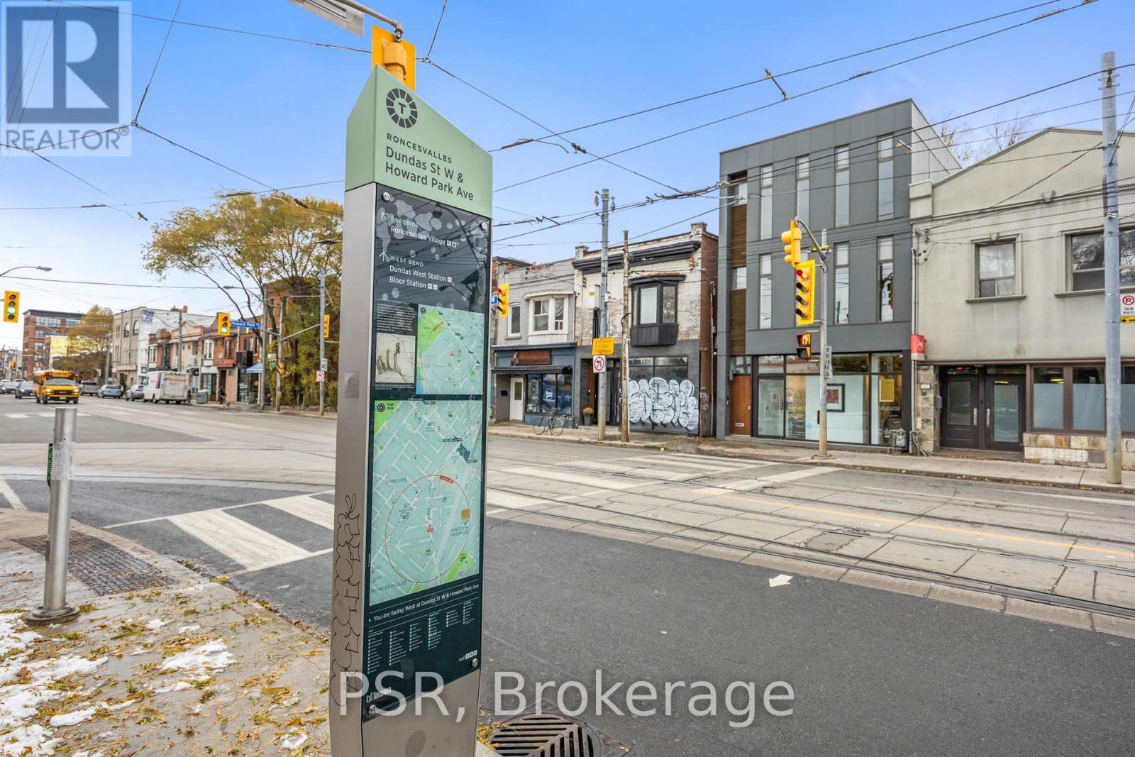 Upper - 2068 Dundas Street W, Toronto, Ontario  M6R 1W8 - Photo 45 - W12713116