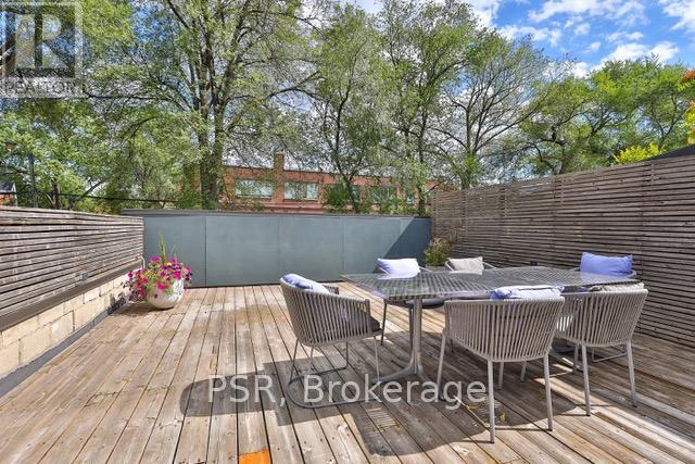 Upper - 2068 Dundas Street W, Toronto, Ontario  M6R 1W8 - Photo 39 - W12713116