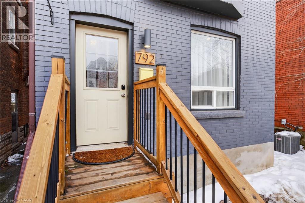 792 Cannon Street E, Hamilton, Ontario  L8L 2H2 - Photo 2 - 40805170