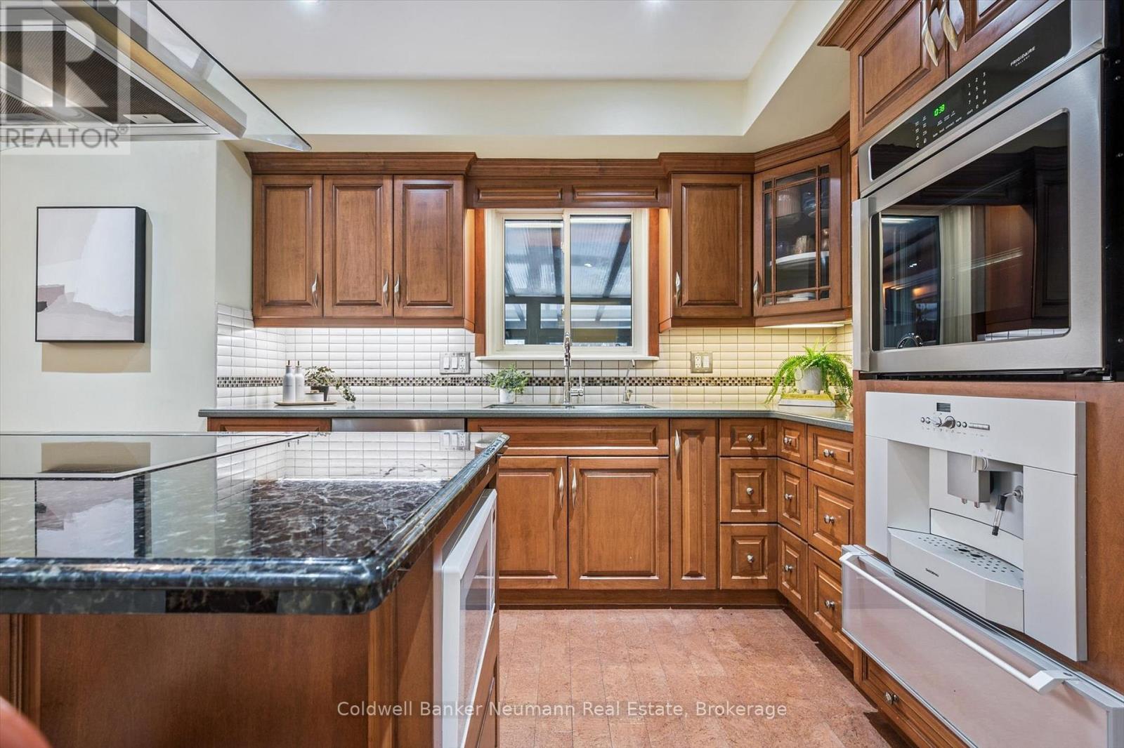 21 Oriole Crescent, Guelph (Dovercliffe Park/old University), Ontario  N1G 1J5 - Photo 12 - X12801020