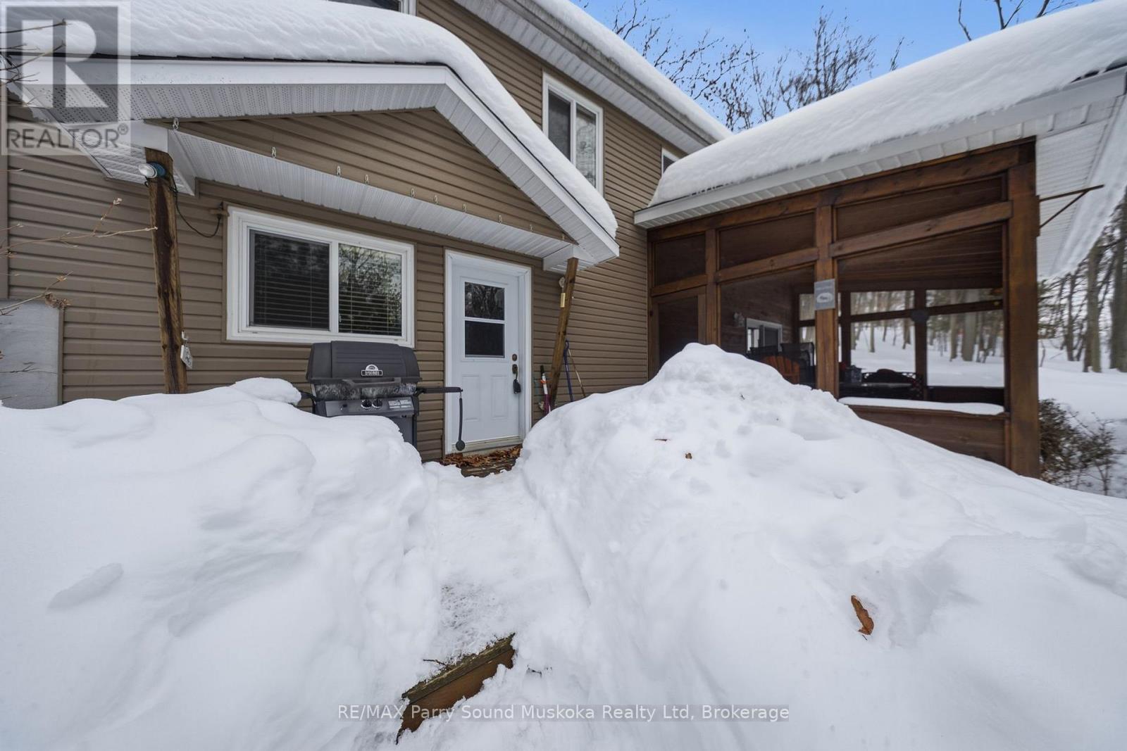 17 Indian Grove Road, Carling, Ontario  P0G 1G0 - Photo 2 - X12801104