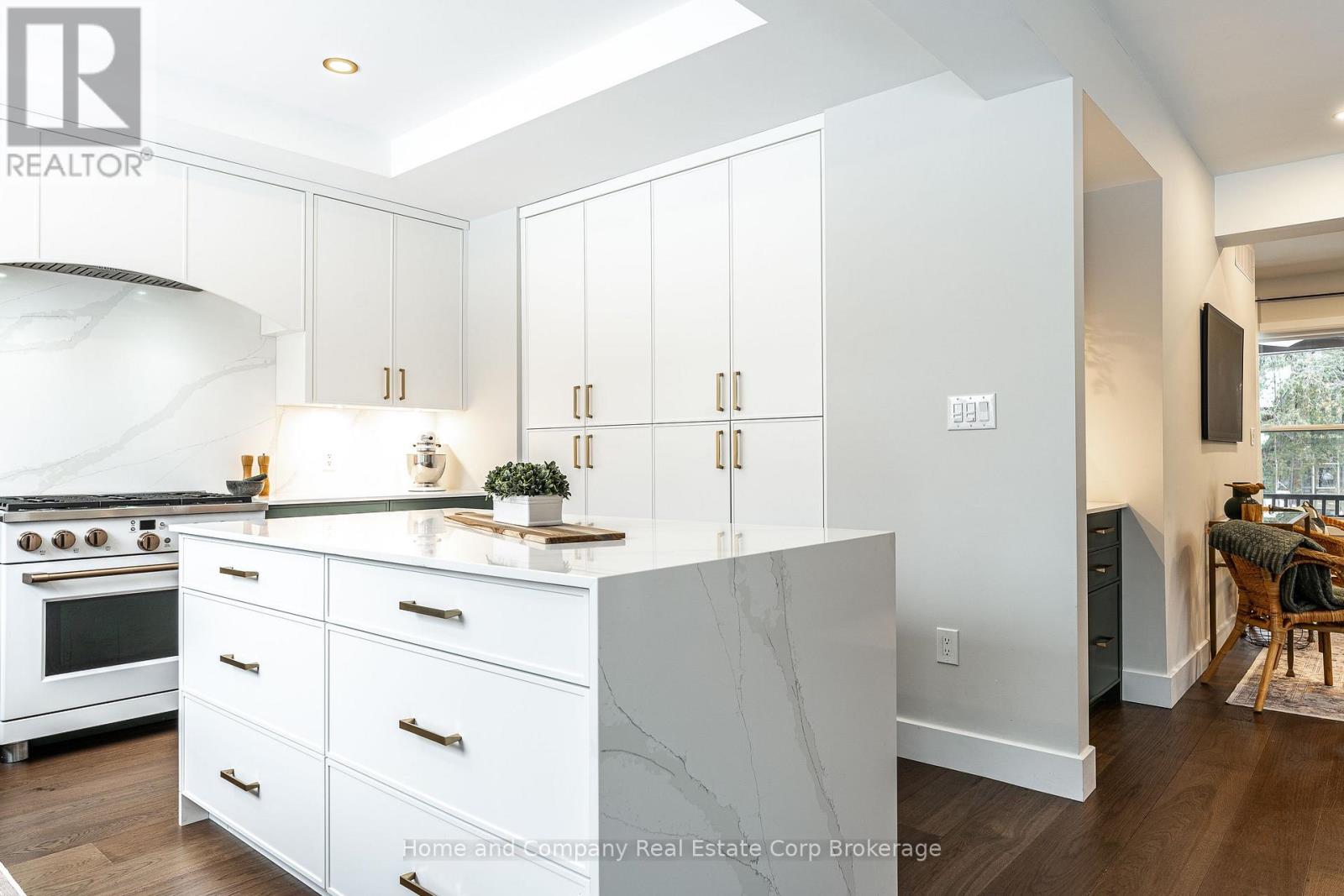 37 West Gore Street, Stratford, Ontario  N5A 1J9 - Photo 14 - X12801136