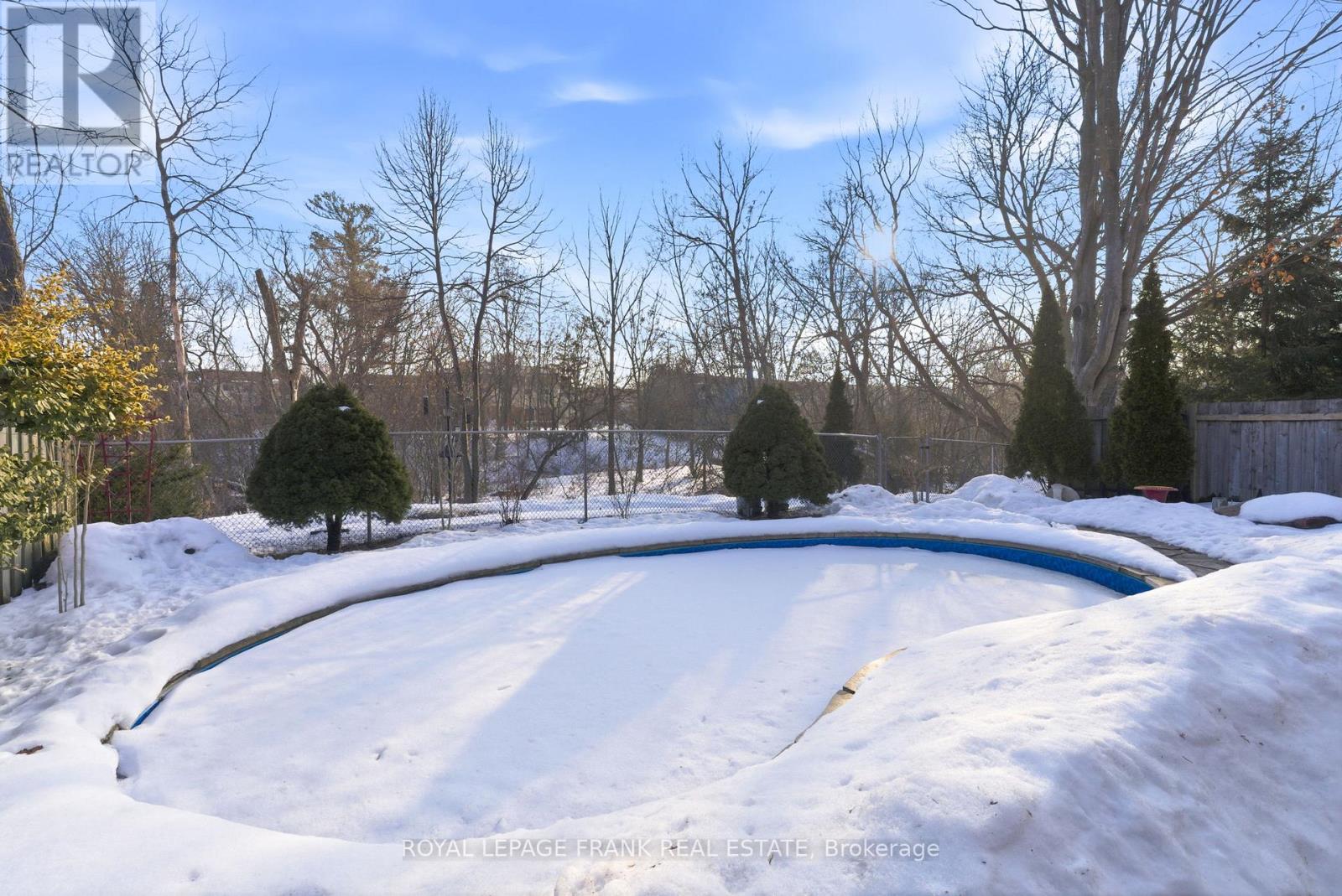 9 Royal Pines Court, Clarington, Ontario  L1C 4P4 - Photo 7 - E12801244