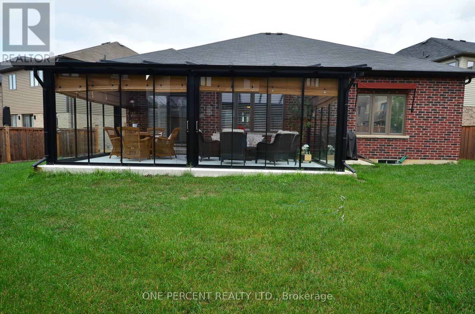 5064 Connor Drive, Lincoln, Ontario  L3J 0S1 - Photo 19 - X12429900