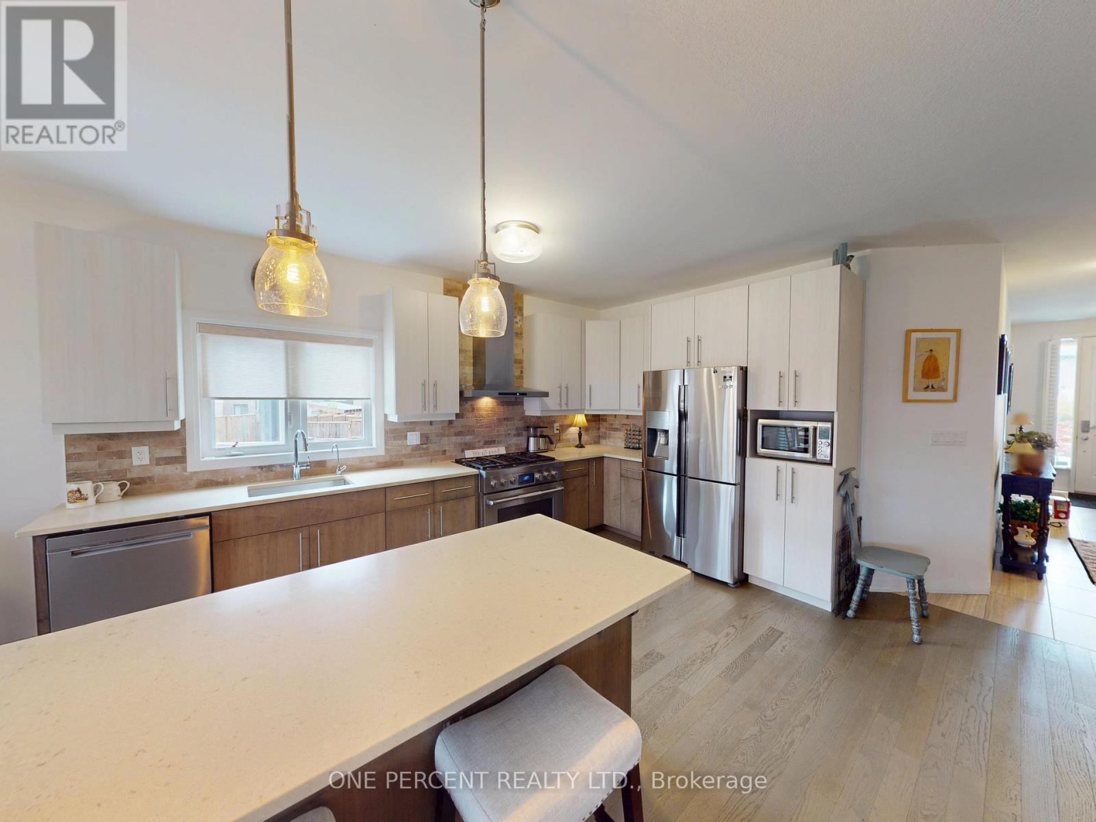 5064 Connor Drive, Lincoln, Ontario  L3J 0S1 - Photo 8 - X12429900