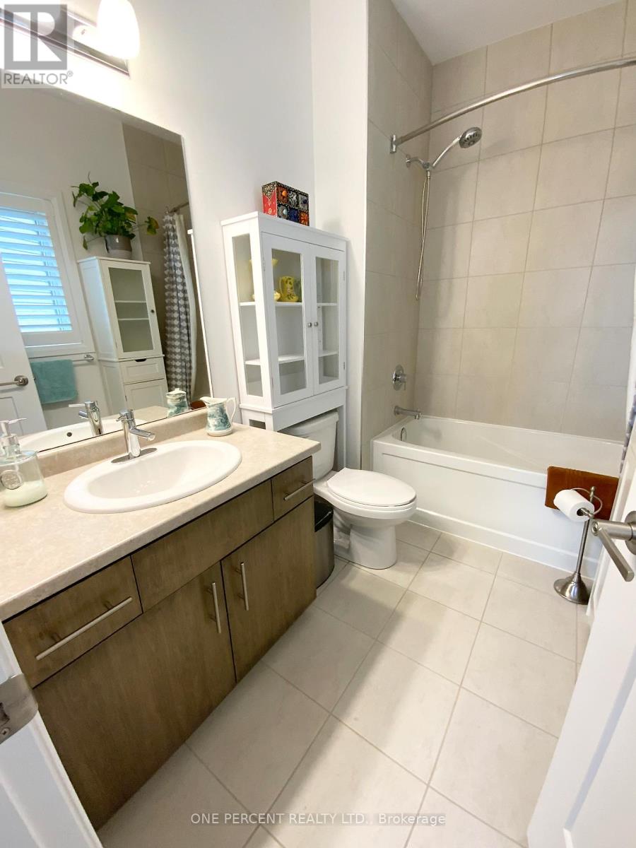 5064 Connor Drive, Lincoln, Ontario  L3J 0S1 - Photo 11 - X12429900