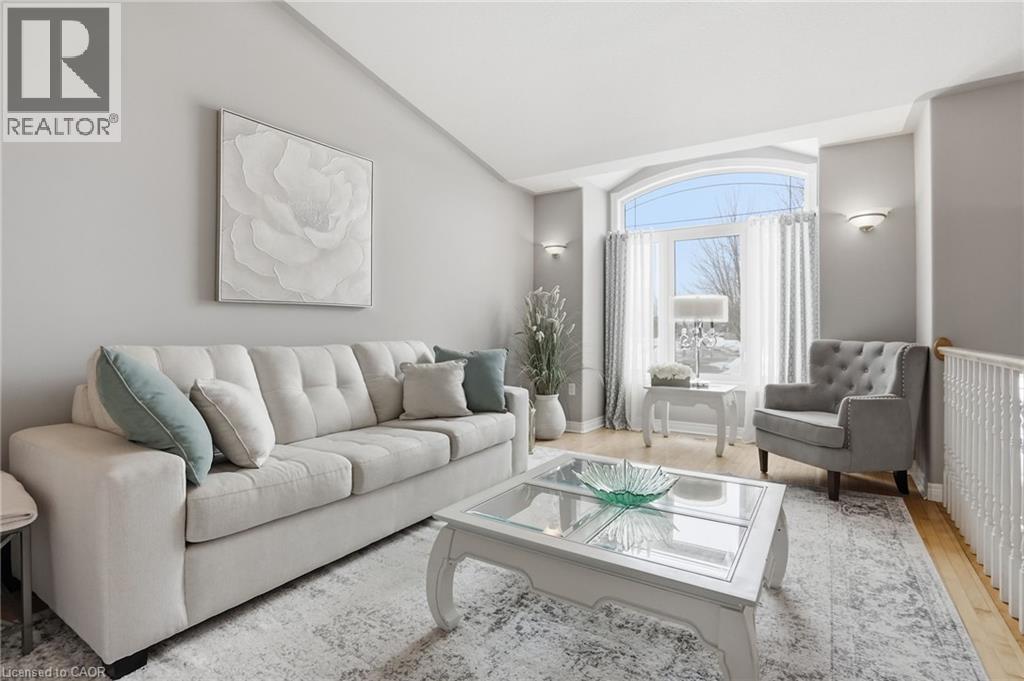 136 Courtney Crescent, Welland, Ontario  L3C 7H8 - Photo 3 - 40805975