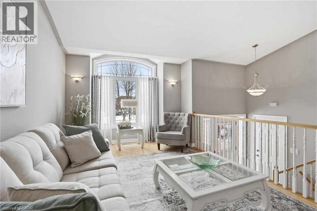 136 Courtney Crescent, Welland, Ontario  L3C 7H8 - Photo 4 - 40805975