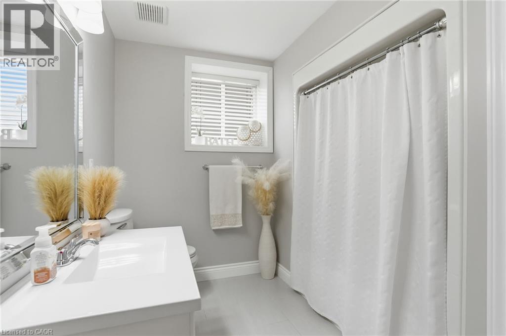 136 Courtney Crescent, Welland, Ontario  L3C 7H8 - Photo 19 - 40805975