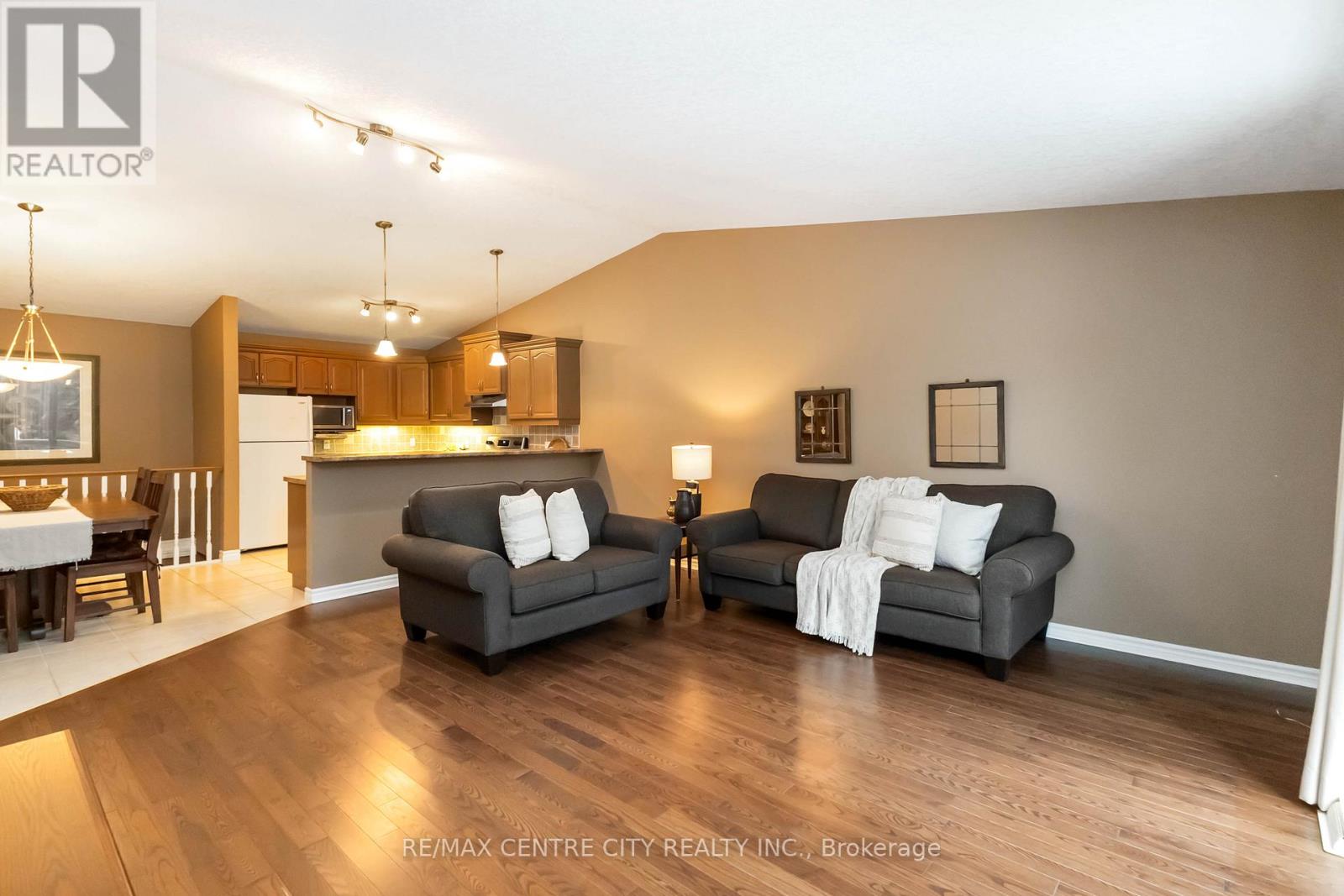 10 - 620 Thistlewood Drive, London North, Ontario  N5X 0A9 - Photo 23 - X12801086