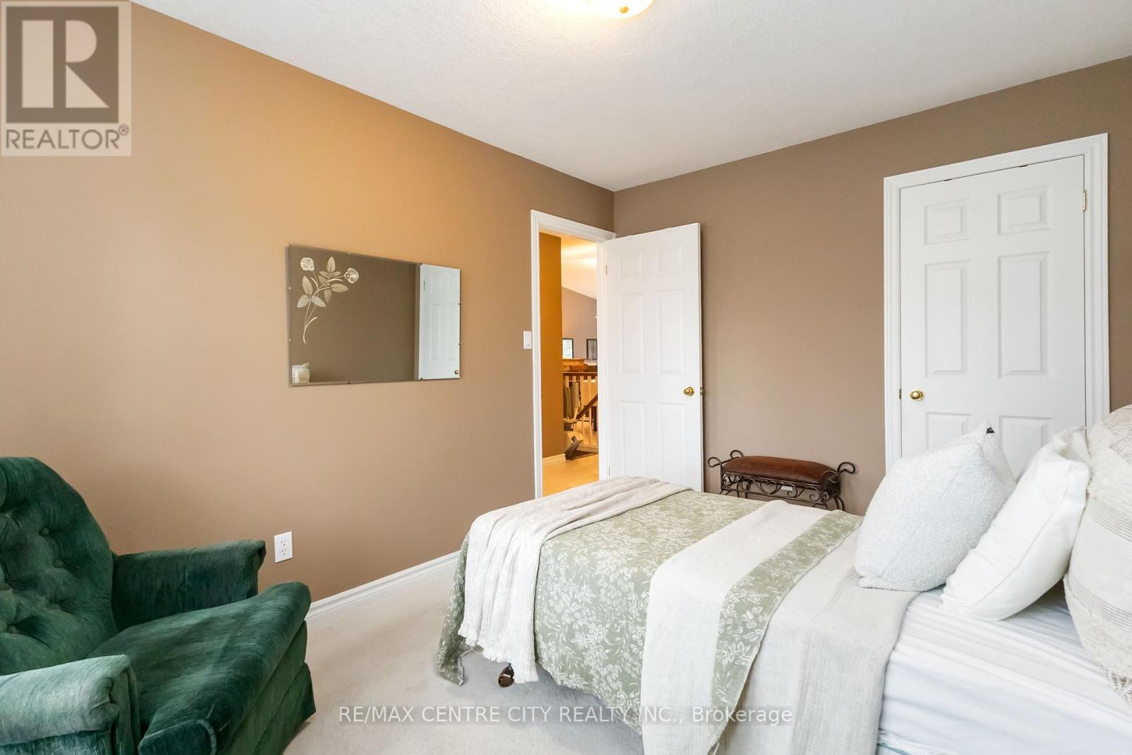 10 - 620 Thistlewood Drive, London North, Ontario  N5X 0A9 - Photo 32 - X12801086