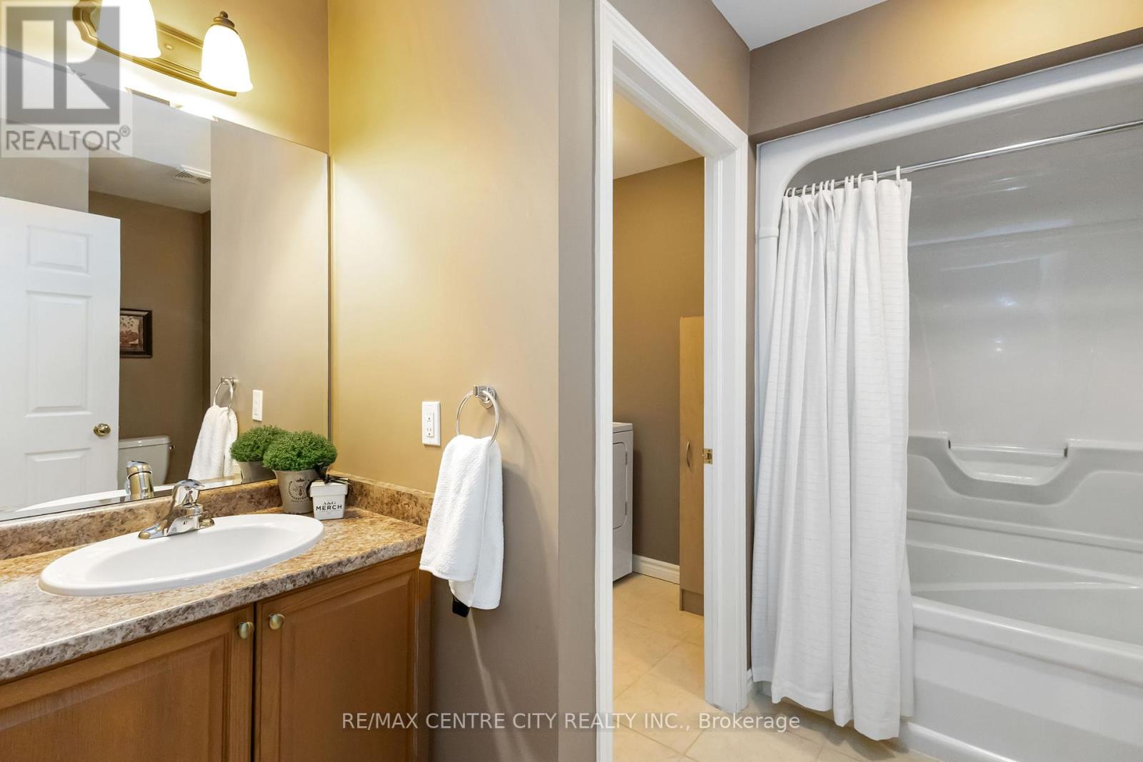 10 - 620 Thistlewood Drive, London North, Ontario  N5X 0A9 - Photo 33 - X12801086