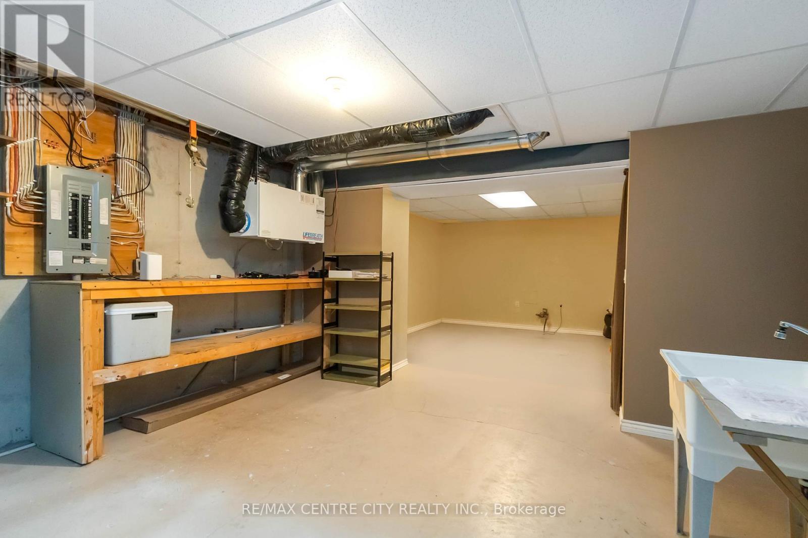 10 - 620 Thistlewood Drive, London North, Ontario  N5X 0A9 - Photo 42 - X12801086