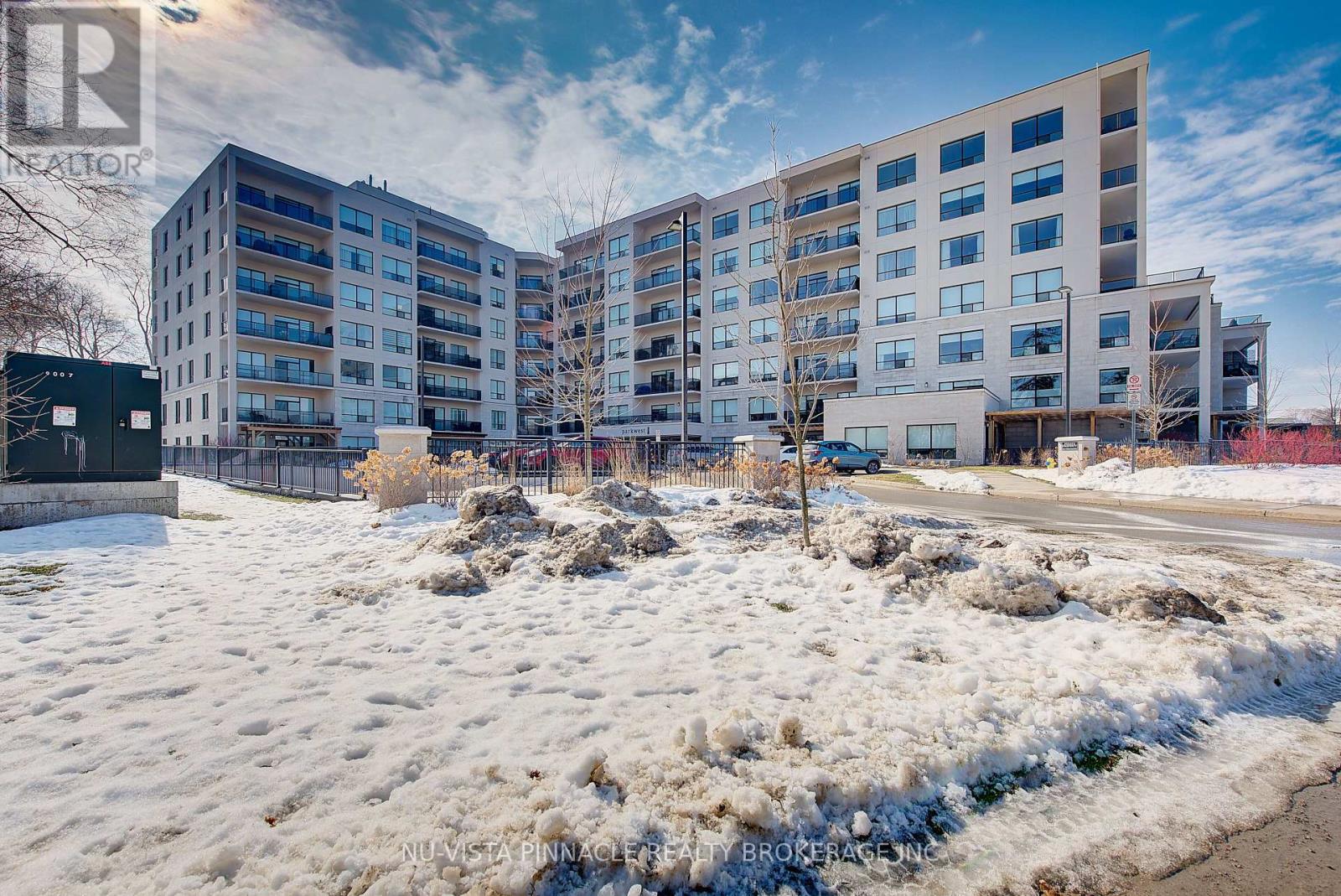 715 - 1200 Commissioners Road W, London South, Ontario  N6K 1C7 - Photo 2 - X12801122