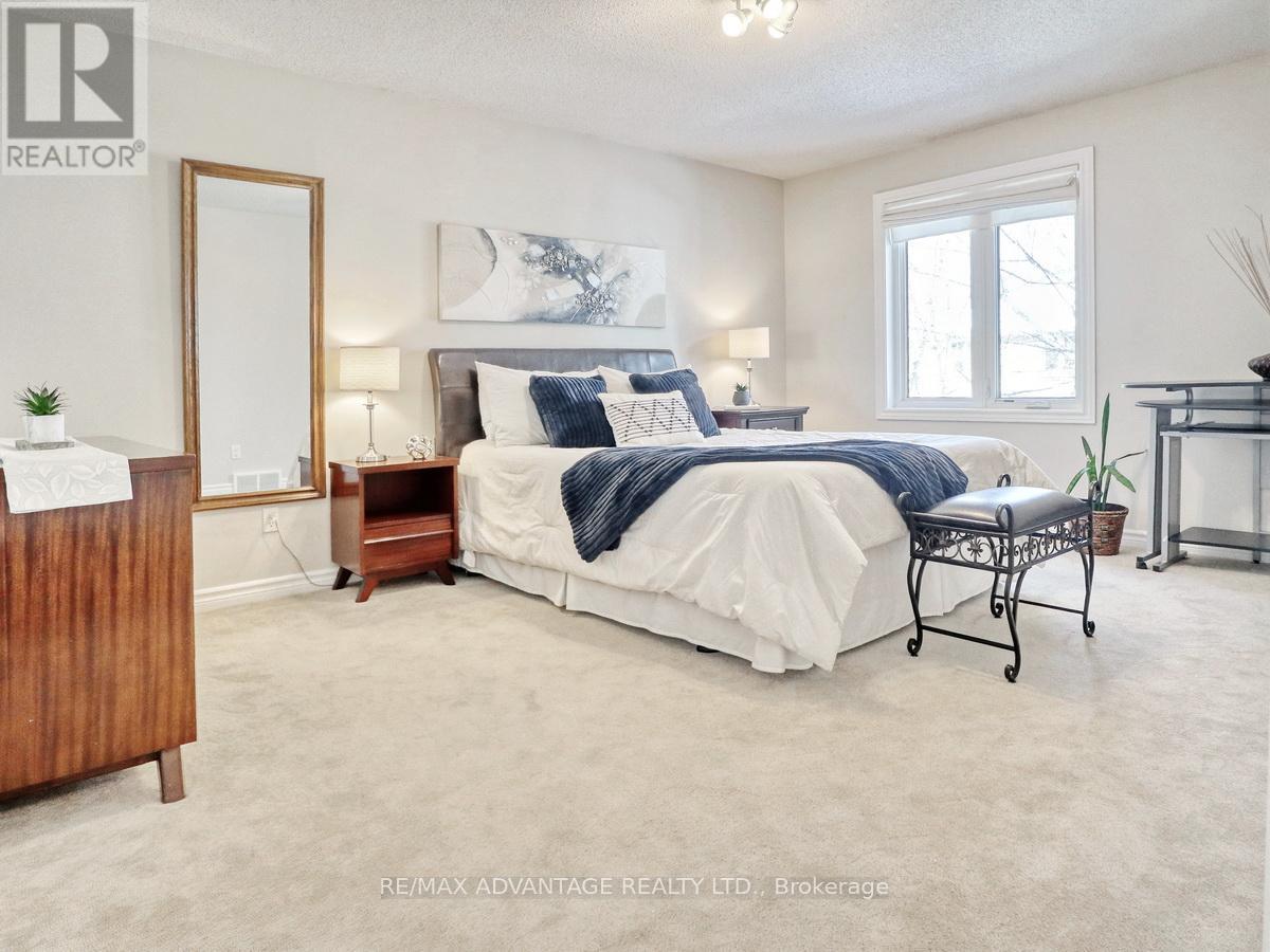 6 Green Hedge Lane, London North, Ontario  N6H 4Z5 - Photo 31 - X12801140