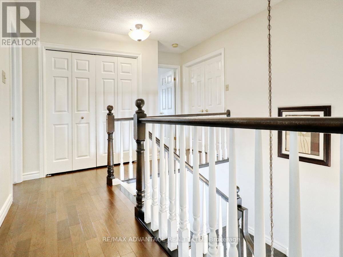 6 Green Hedge Lane, London North, Ontario  N6H 4Z5 - Photo 35 - X12801140