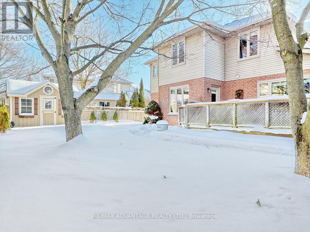 6 Green Hedge Lane, London North, Ontario  N6H 4Z5 - Photo 47 - X12801140