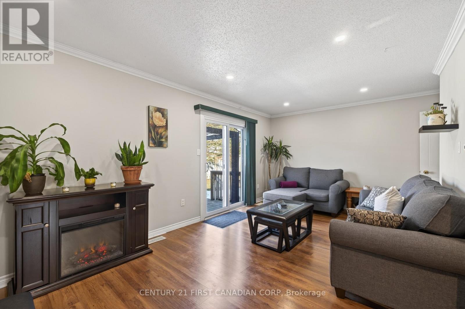 44 - 217 Martinet Avenue, London East, Ontario  N5V 4P5 - Photo 11 - X12801216