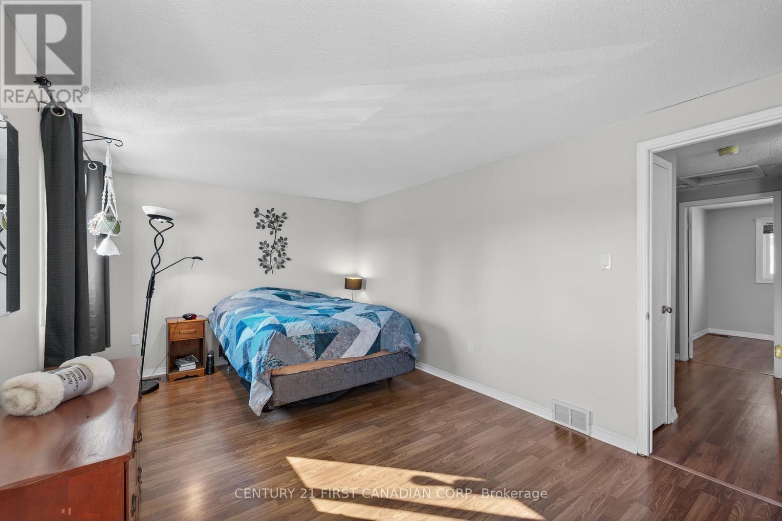 44 - 217 Martinet Avenue, London East, Ontario  N5V 4P5 - Photo 18 - X12801216