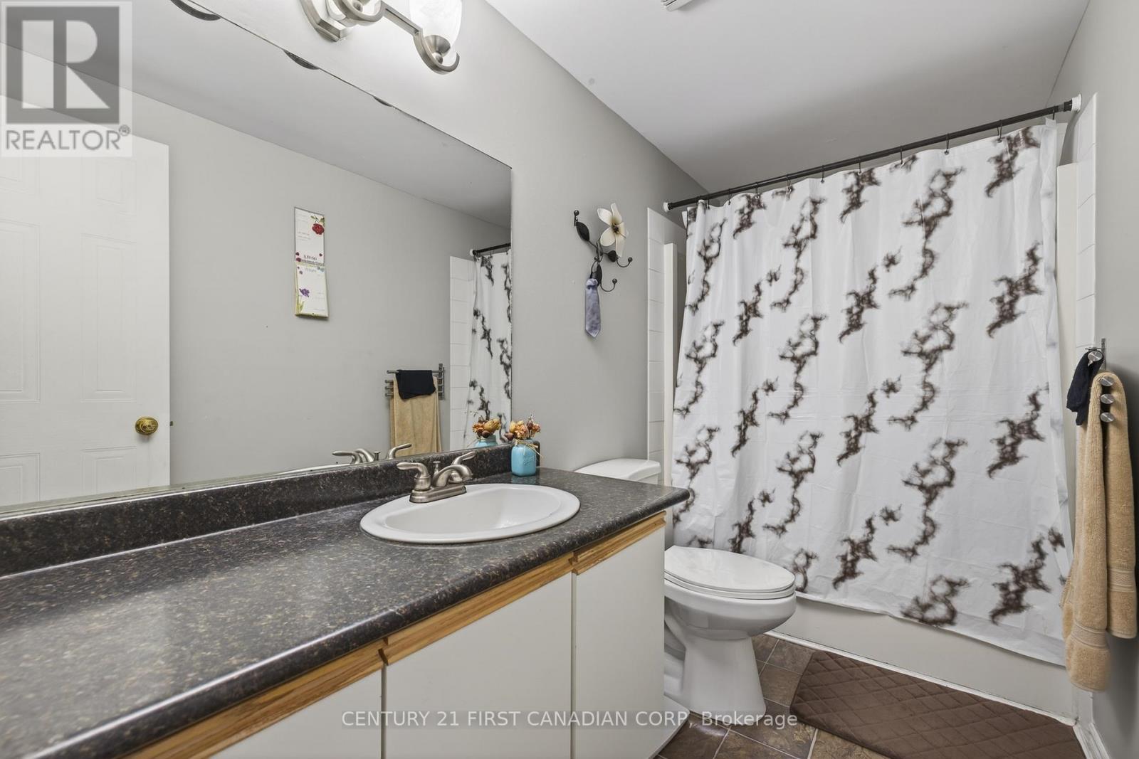 44 - 217 Martinet Avenue, London East, Ontario  N5V 4P5 - Photo 26 - X12801216