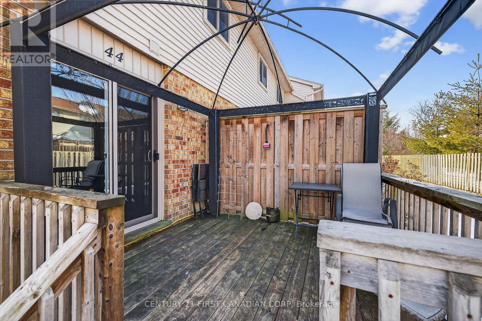 44 - 217 Martinet Avenue, London East, Ontario  N5V 4P5 - Photo 35 - X12801216