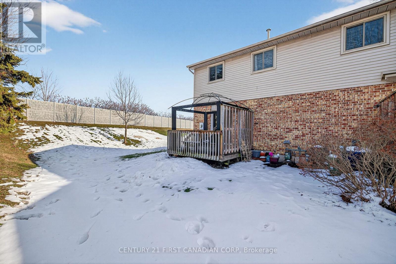 44 - 217 Martinet Avenue, London East, Ontario  N5V 4P5 - Photo 36 - X12801216