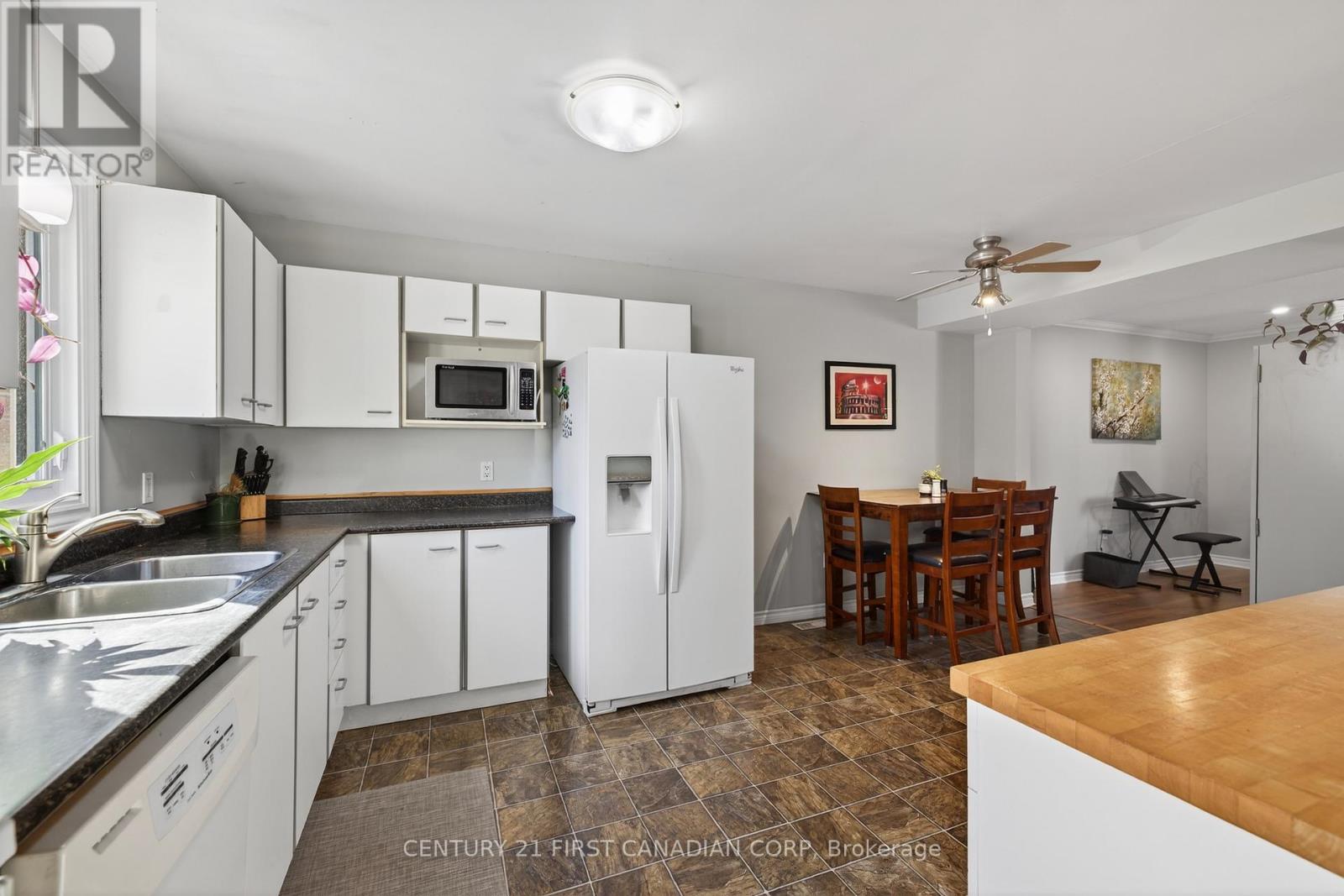 44 - 217 Martinet Avenue, London East, Ontario  N5V 4P5 - Photo 4 - X12801216