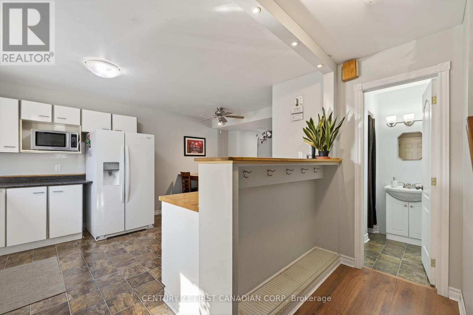 44 - 217 Martinet Avenue, London East, Ontario  N5V 4P5 - Photo 9 - X12801216