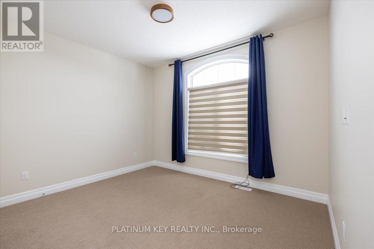 7 Edgeview Crescent, Middlesex Centre, Ontario  N0L 1R0 - Photo 33 - X12801312