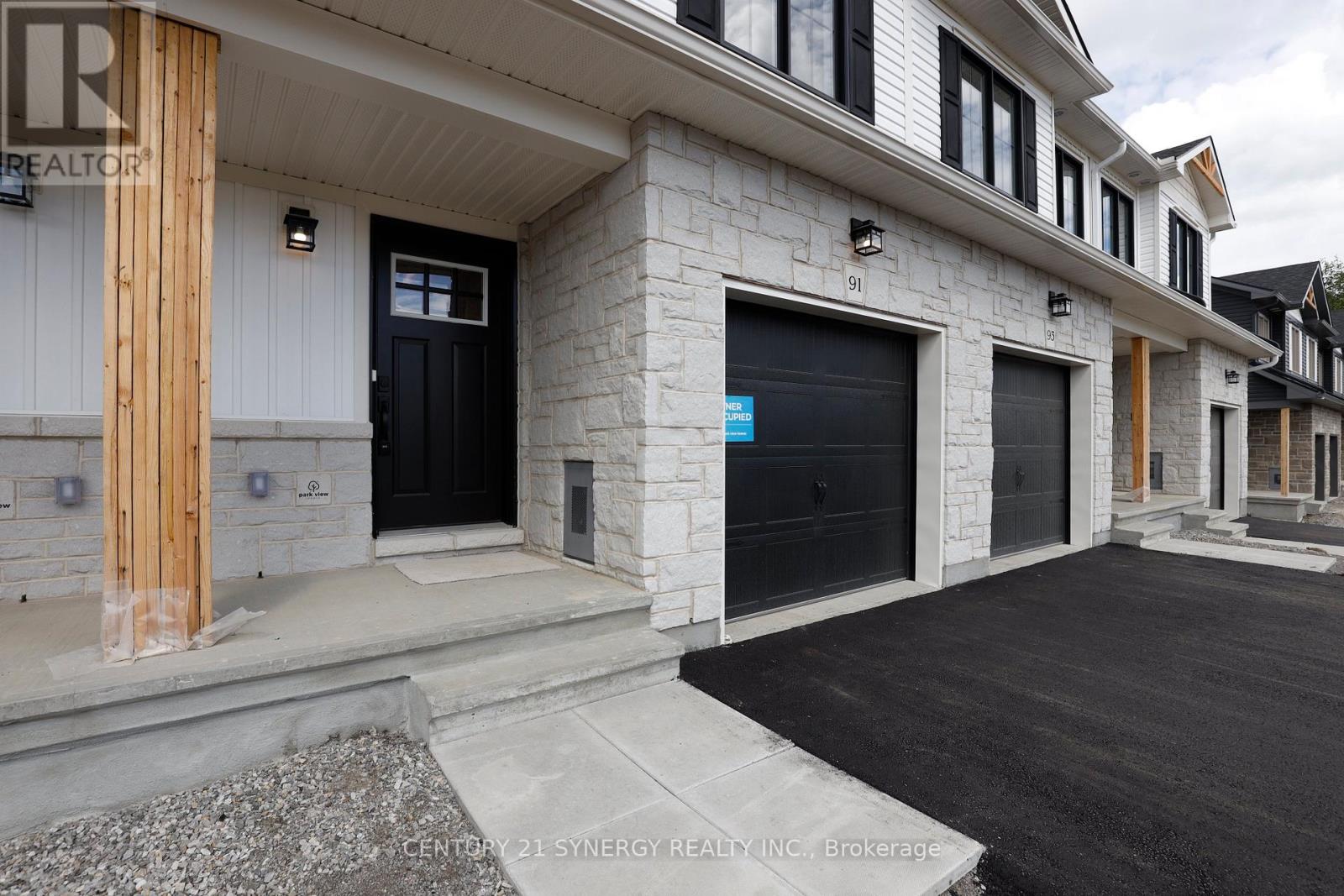 91 Staples Boulevard, Smiths Falls, Ontario  K7A 0B8 - Photo 2 - X12801030