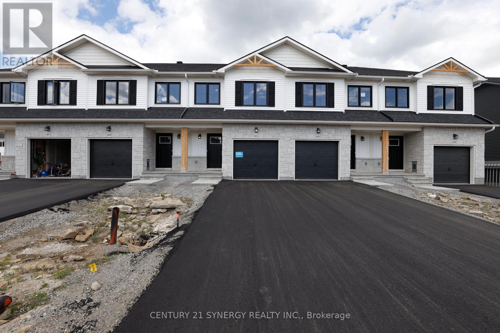 91 Staples Boulevard, Smiths Falls, Ontario  K7A 0B8 - Photo 3 - X12801030