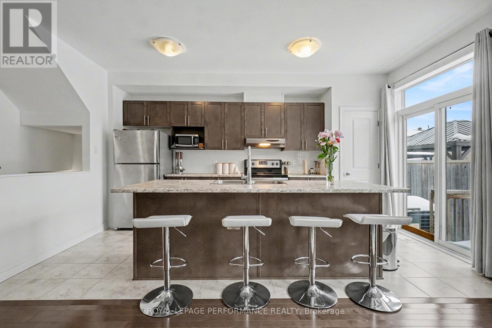 664 Des Aubepines Drive, Ottawa, Ontario  K4A 1B9 - Photo 10 - X12801372