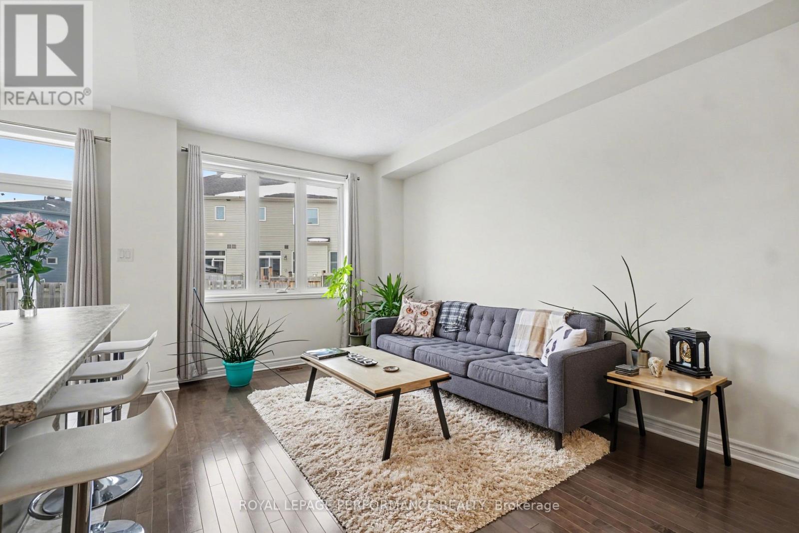 664 Des Aubepines Drive, Ottawa, Ontario  K4A 1B9 - Photo 6 - X12801372