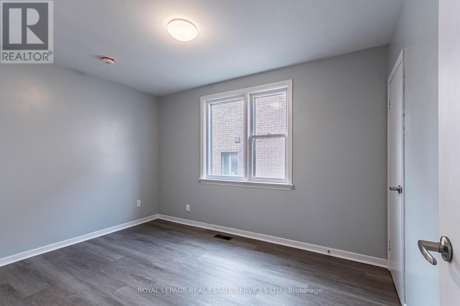 Main - 144 Lake Crescent, Toronto, Ontario  M8V 1W1 - Photo 10 - W12801002