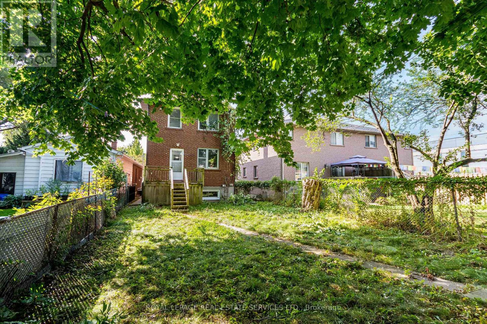 Main - 144 Lake Crescent, Toronto, Ontario  M8V 1W1 - Photo 12 - W12801002