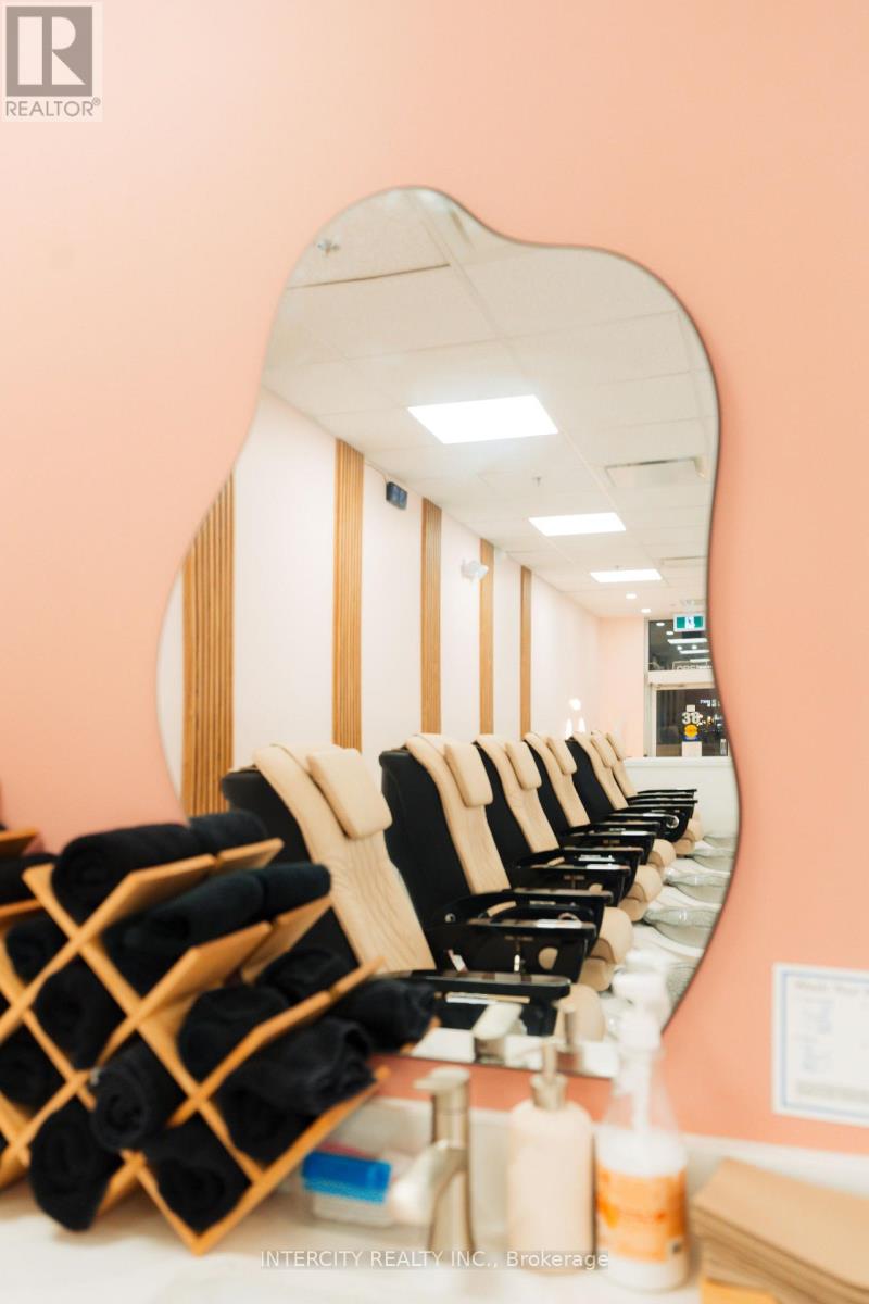 38 - 11615 Mcvean Drive, Brampton, Ontario  L6P 4R3 - Photo 6 - W12801004