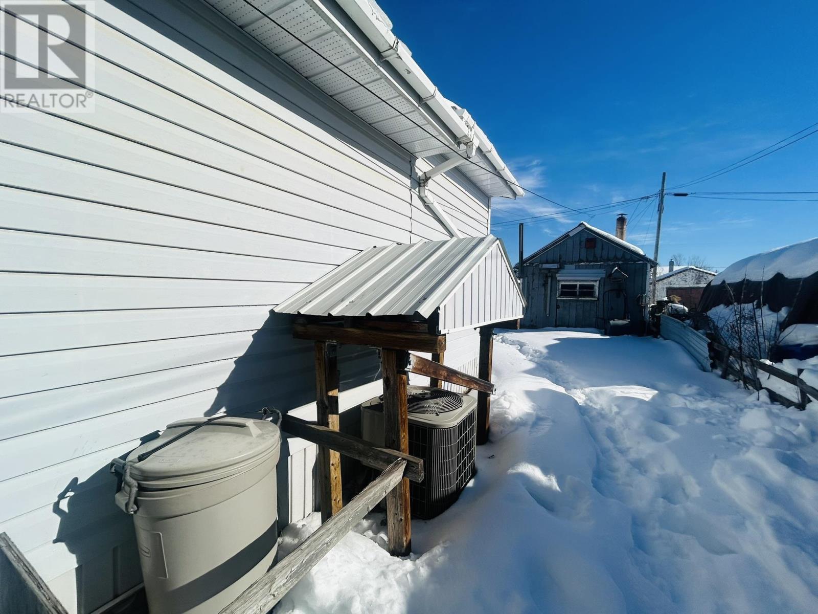 123 Burns St, Atikokan, Ontario  P0T 1C0 - Photo 3 - TB2600256