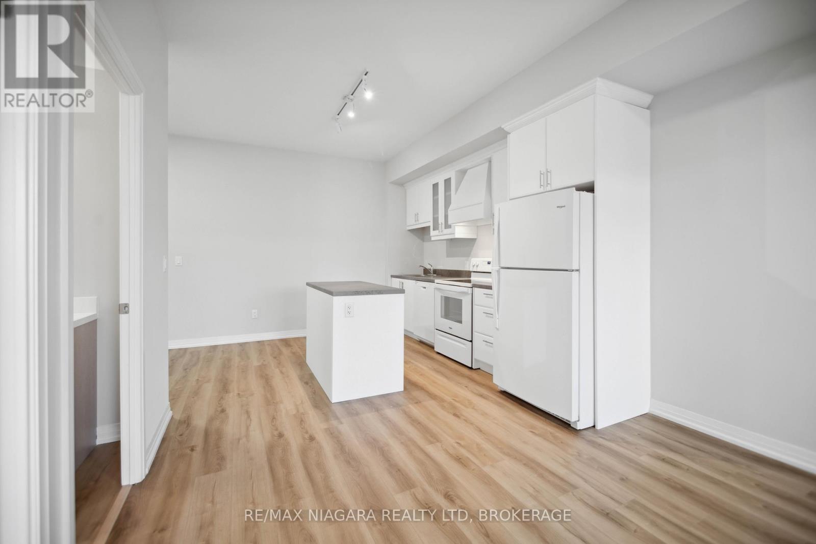 443 - 50 Herrick Avenue, St. Catharines, Ontario  L2P 2S4 - Photo 9 - X12801040