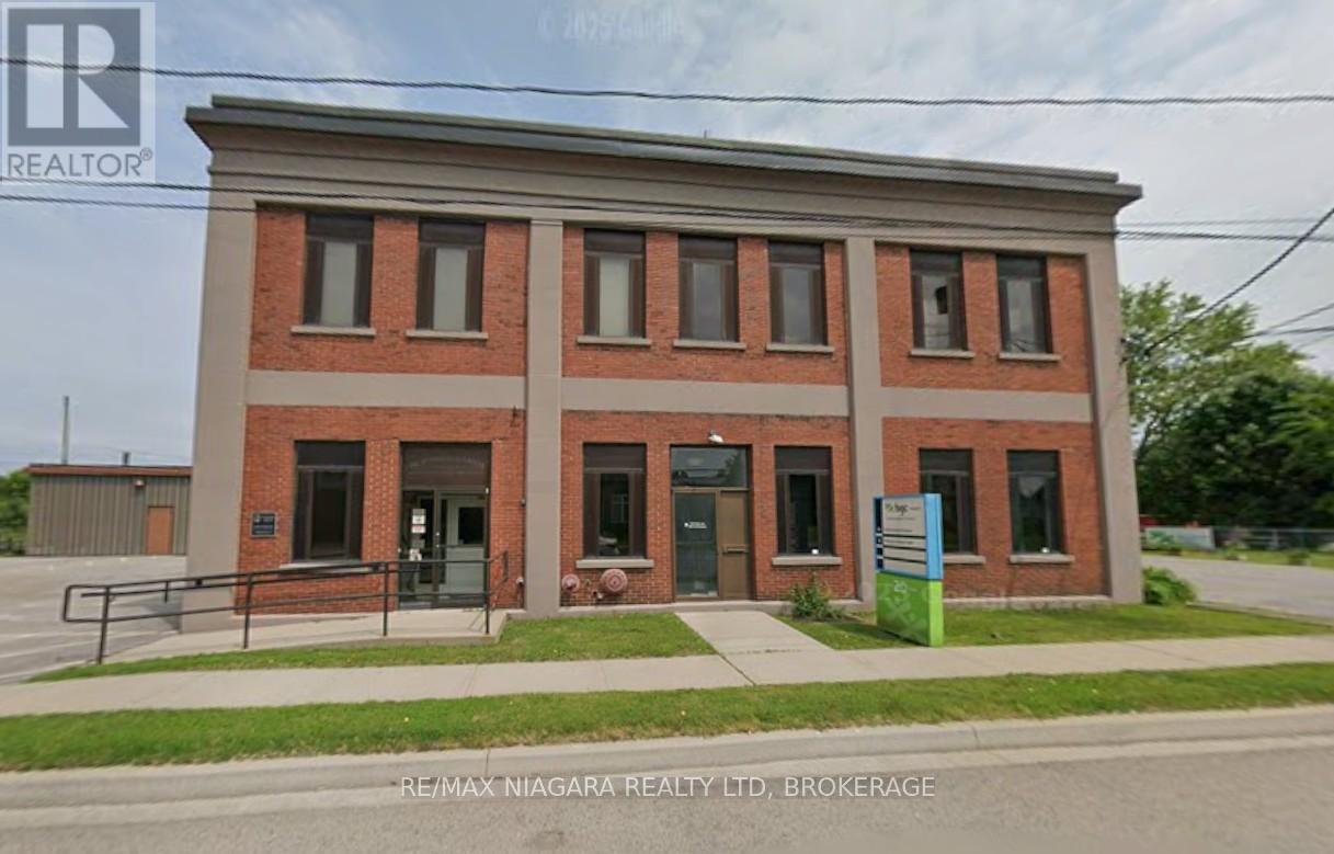 20 Lewis Street, Fort Erie (Central), Ontario  L2A 2P7 - Photo 3 - X12801194