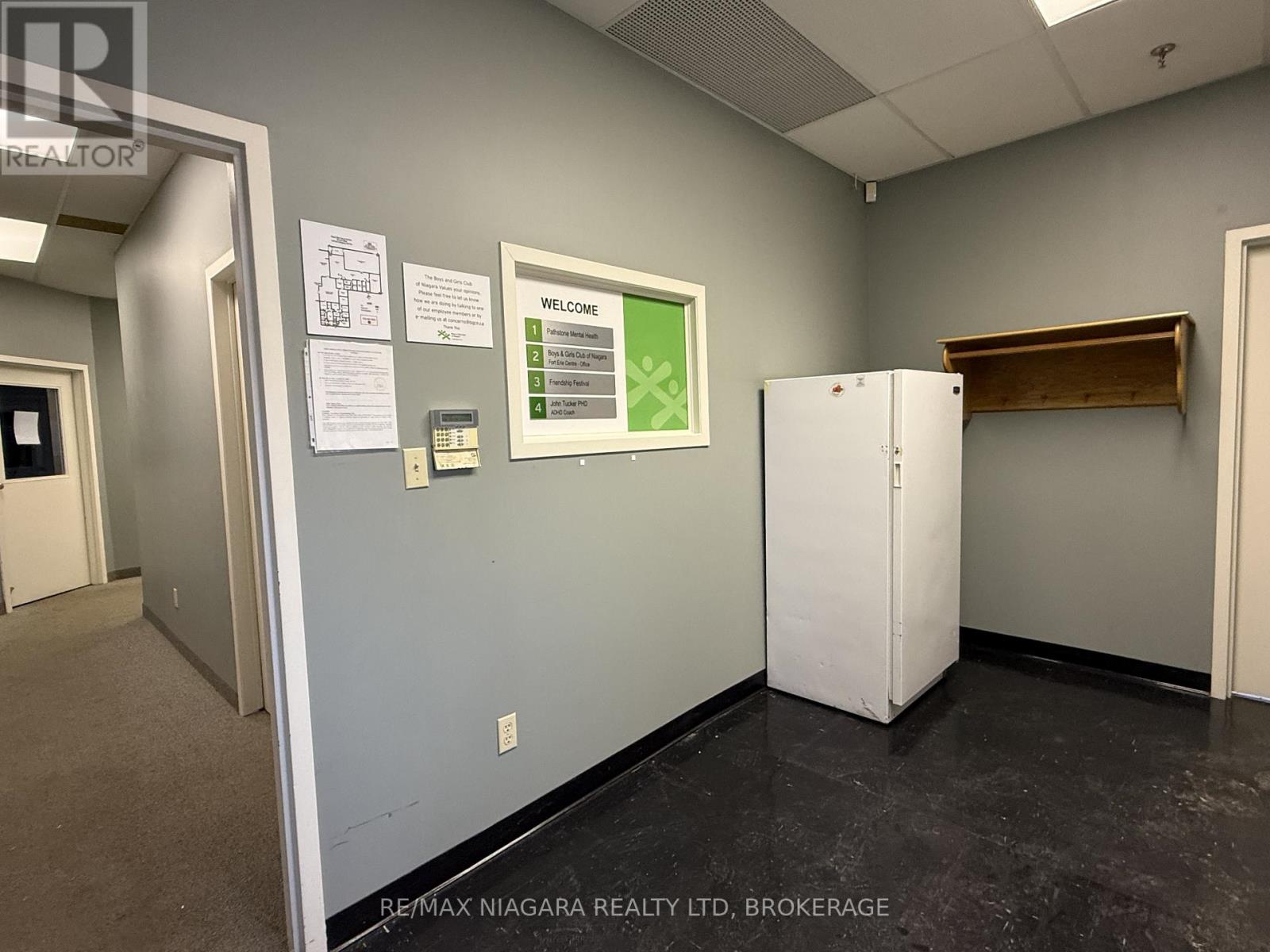 20 Lewis Street, Fort Erie (Central), Ontario  L2A 2P7 - Photo 5 - X12801194