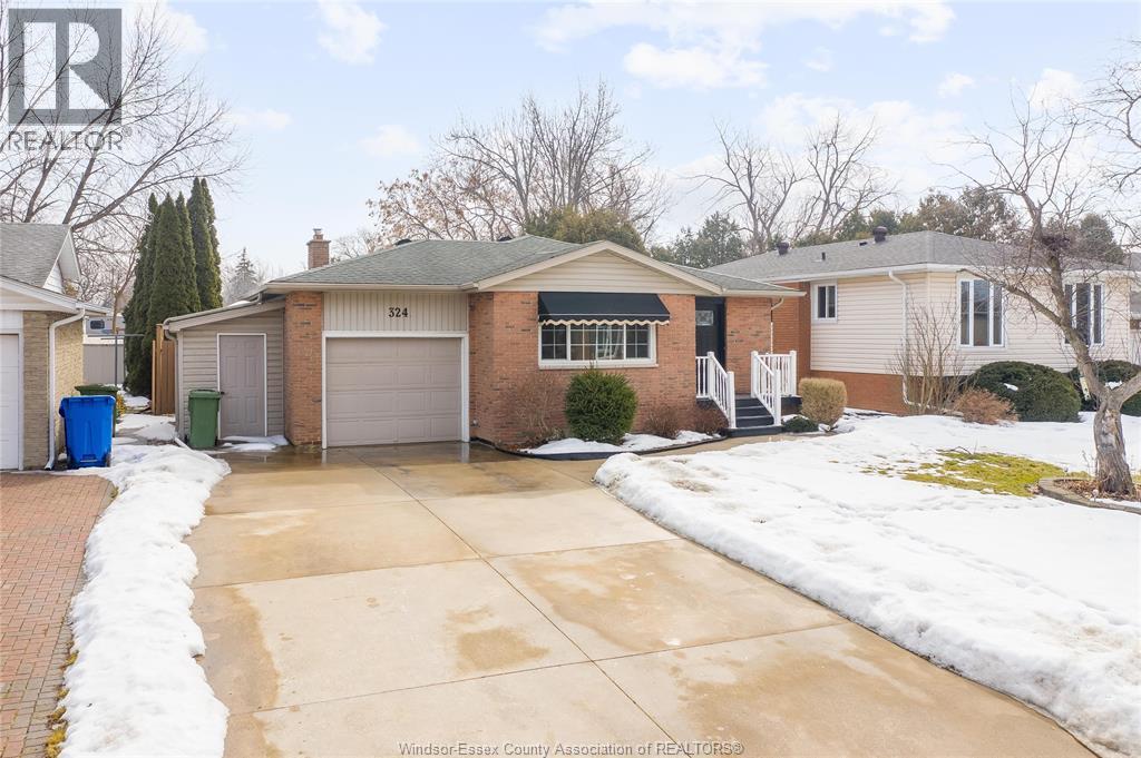 324 Kelly, Essex, Ontario  N8M 1V3 - Photo 2 - 26003348