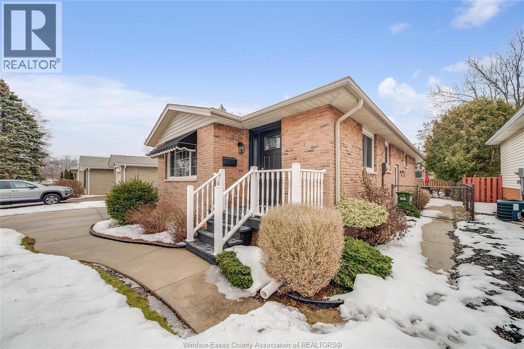 324 Kelly, Essex, Ontario  N8M 1V3 - Photo 4 - 26003348