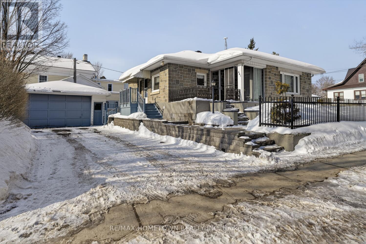 441 West Street, Prescott, Ontario  K0E 1T0 - Photo 1 - X12801254