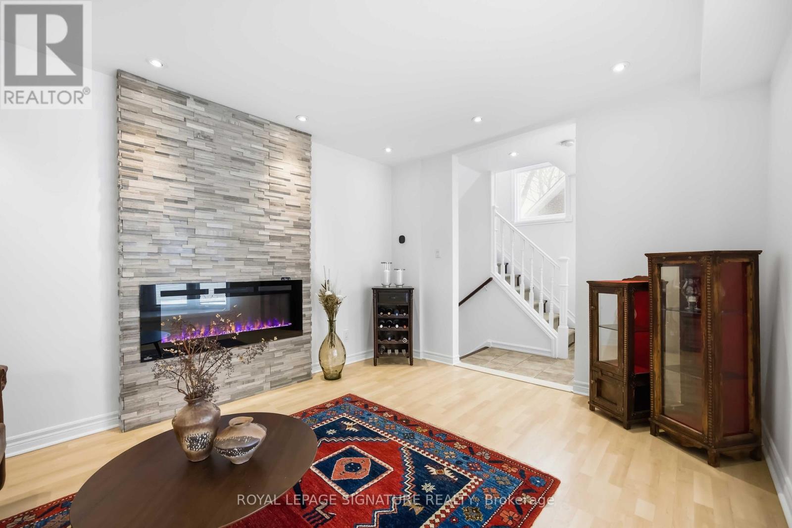 104 Marbury Crescent, Toronto, Ontario  M3A 2G4 - Photo 5 - C12801074