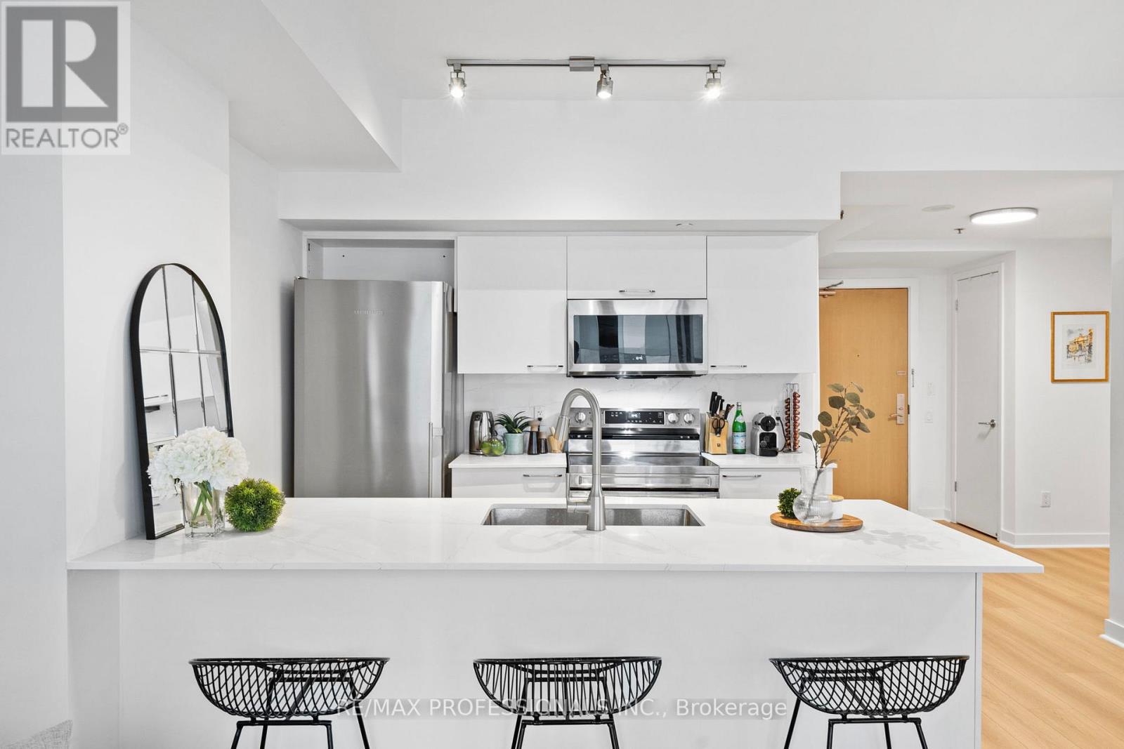 1505 - 375 King Street W, Toronto, Ontario  M5V 1K5 - Photo 4 - C12801174