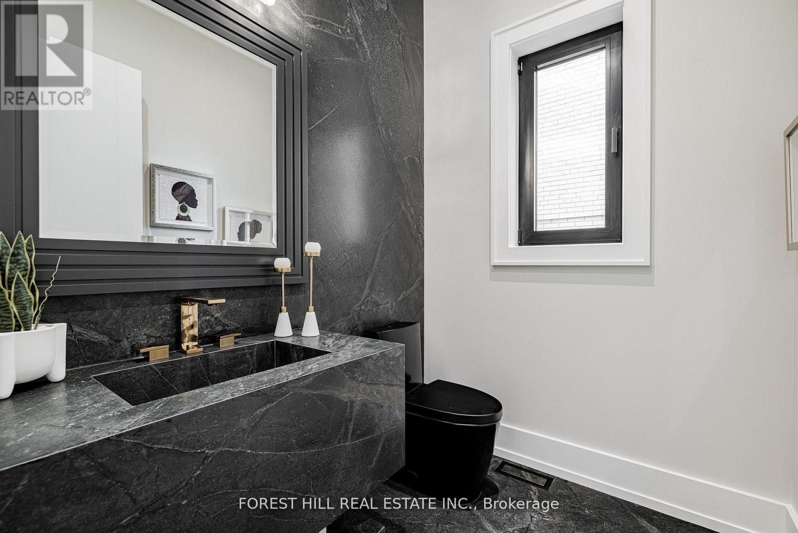 23 Didrickson Drive, Toronto, Ontario  M2P 1J7 - Photo 10 - C12801200