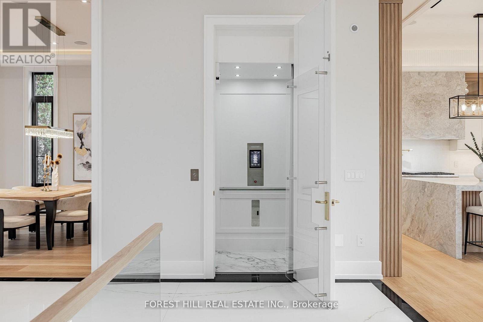 23 Didrickson Drive, Toronto, Ontario  M2P 1J7 - Photo 18 - C12801200