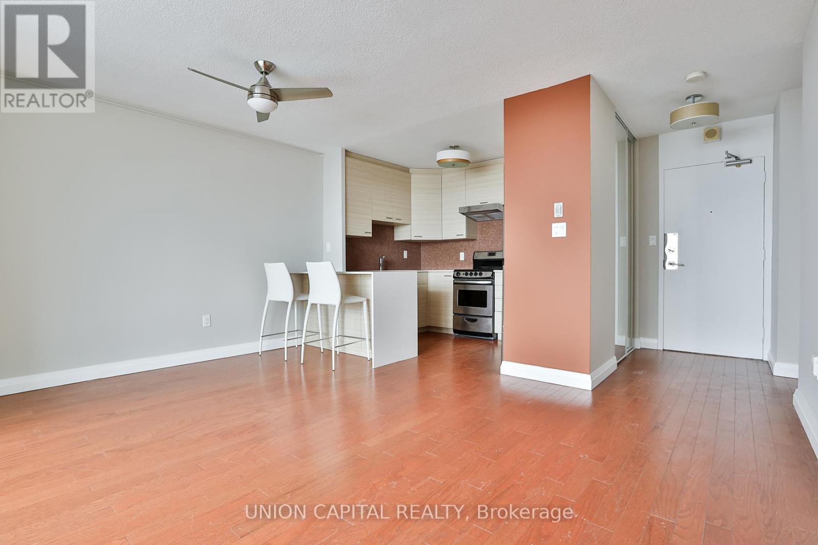 2112 - 40 Homewood Avenue, Toronto, Ontario  M4Y 2K2 - Photo 3 - C12801226