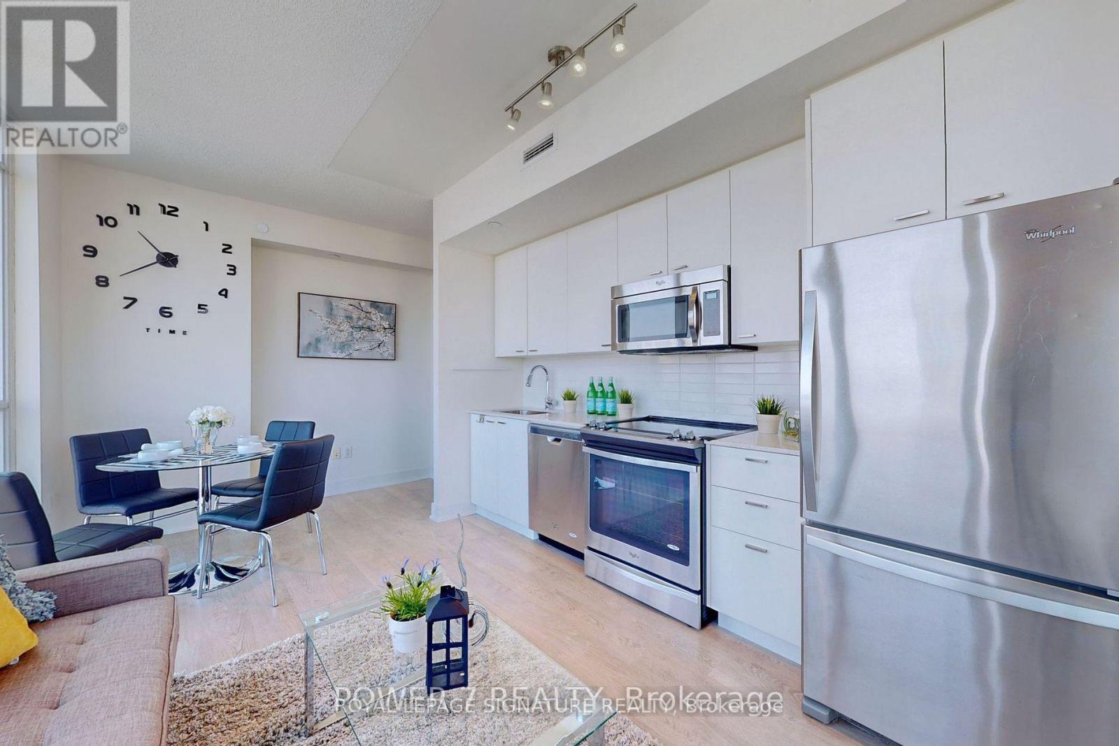 1805 - 30 Roehampton Avenue, Toronto, Ontario  M4P 0B9 - Photo 8 - C12801352